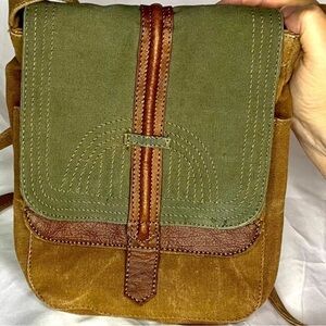 Mona B Oakley Bag, Natural Crossbody, Sz 10”x8”x3”, Sturdy Canvas Bag, NWOT, T5